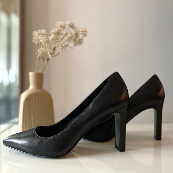 Nine West Heels - Picture 2 of 5